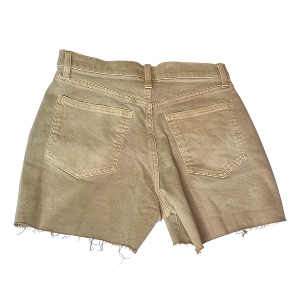 GAP NWT Raw Hem Shorts – Size 26/2R – Sand Beige – Sold Out Online - Picture 6 of 7
